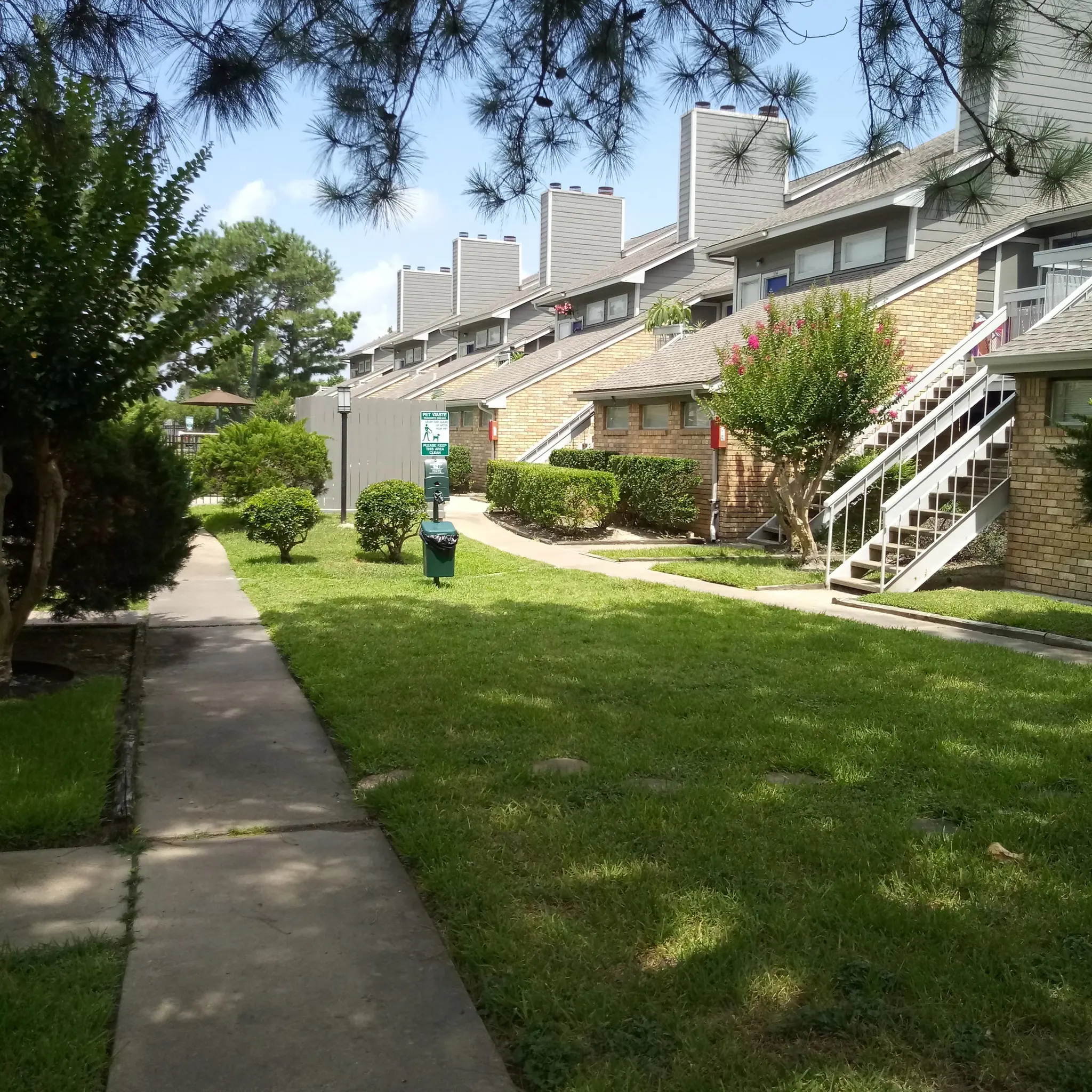 Home Willow Run Apartments